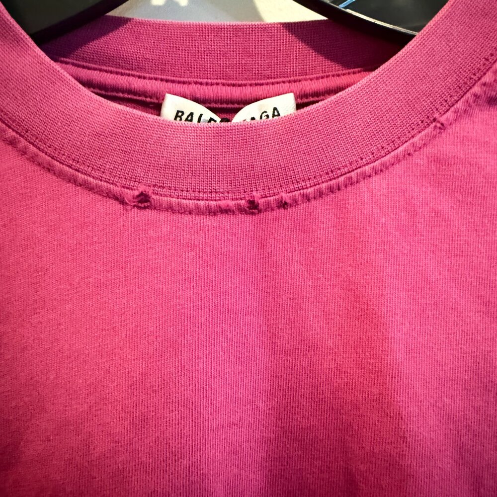 NWT Balenciaga Distressed Oversized Unisex T-Shirt Dark Fuchsia Small Cotton - Picture 8 of 11